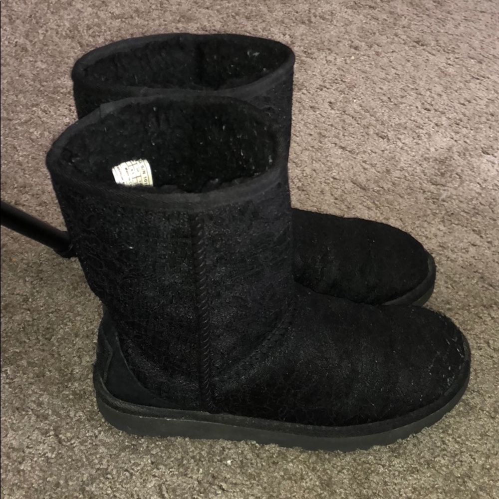 Black imprinted uggs.